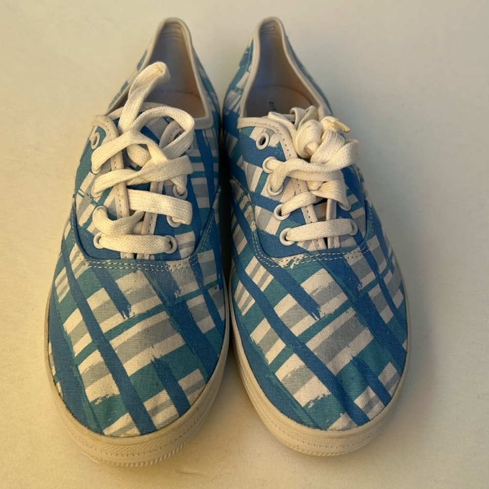 New City Sneakers Women’s Size 9
